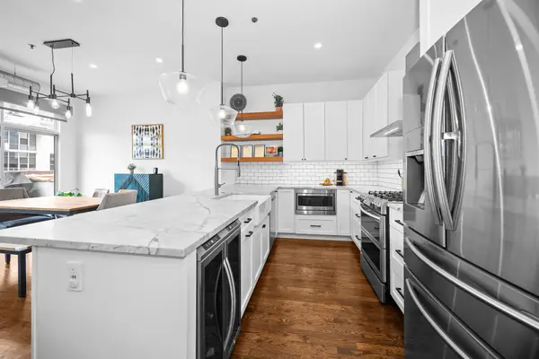 910 W MADISON ST #901E, Chicago, IL 60607