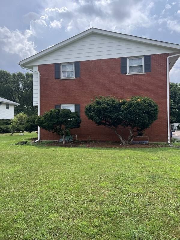 1603 Indiana ST, St. Charles, IL 60174