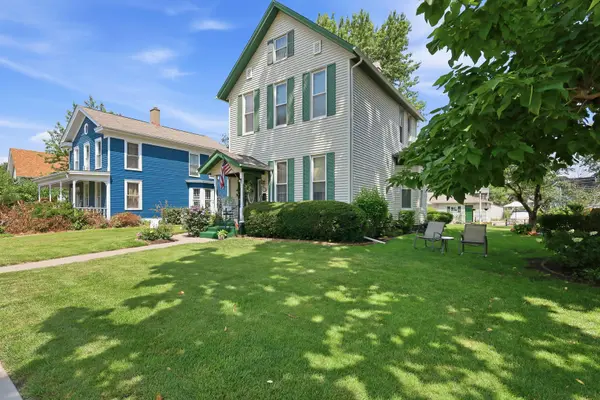 2118 W 3rd ST, Davenport, IA 52802