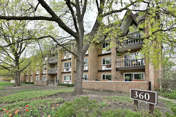 360 Claymoor AVE #2E, Hinsdale, IL 60521