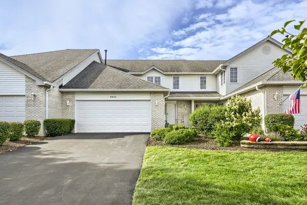 8833 Bluebird DR, Tinley Park, IL 60487