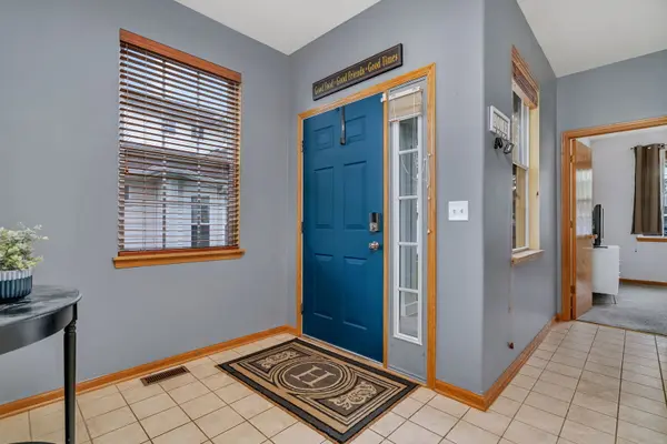16107 Huron ST, Crest Hill, IL 60403