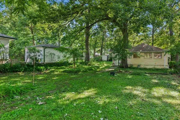 825 Kirkwood AVE, Winthrop Harbor, IL 60096