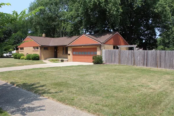 3206 Corbridge LN, Rockford, IL 61107
