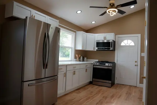 3236 Roesner DR, Markham, IL 60428