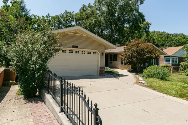 1831 45th ST, Moline, IL 61265