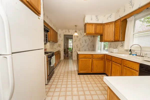 2157 N Lake Shore CIR, Arlington Heights, IL 60004