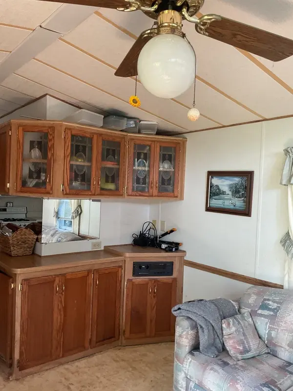 184 Windward, Lakemoor, IL 60051