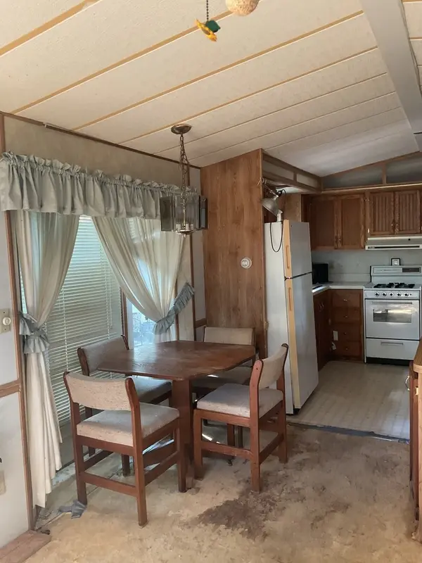 184 Windward, Lakemoor, IL 60051