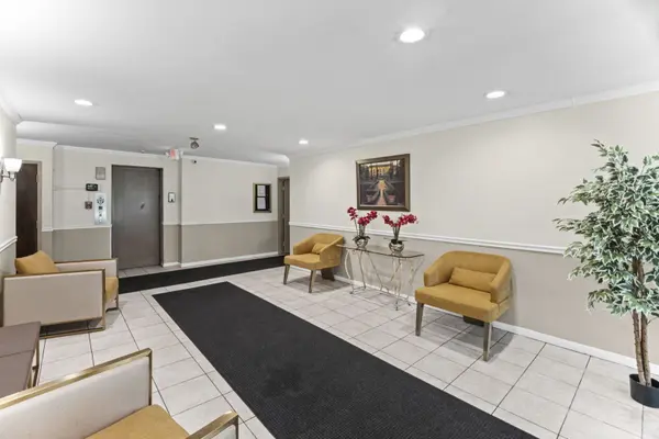 5510 lincoln AVE #B310, Morton Grove, IL 60053