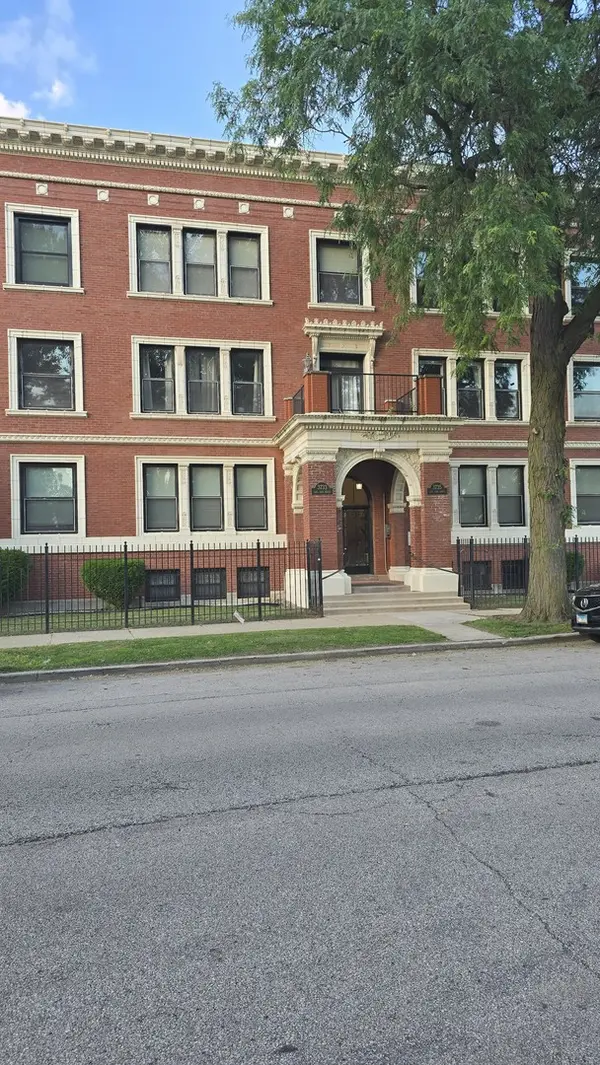 3733 S Lake Park AVE #1, Chicago, IL 60653