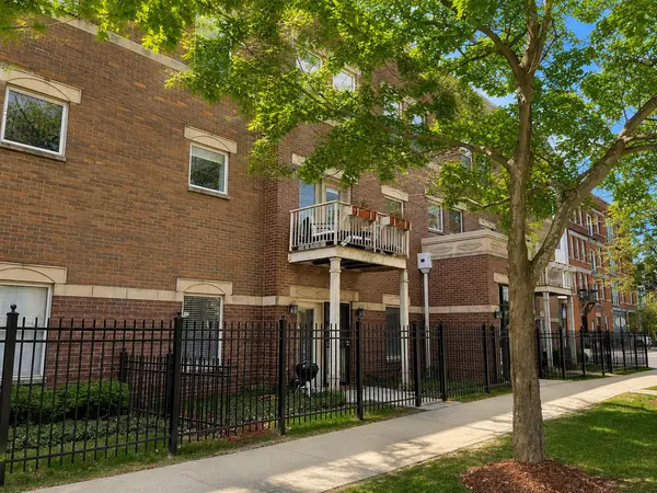 803 E 41ST ST #1B, Chicago, IL 60653