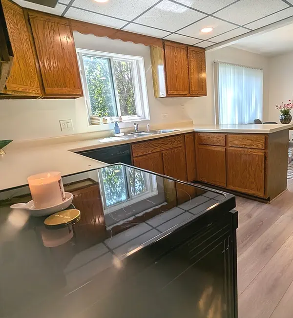 21W185 Tee LN #B, Itasca, IL 60143