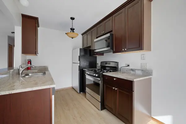 717 Whitesail DR #717, Schaumburg, IL 60194