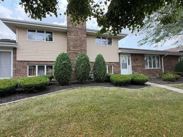 7313 W 154th ST #44, Orland Park, IL 60462