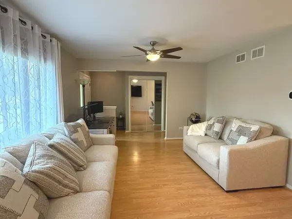 7313 W 154th ST #44, Orland Park, IL 60462