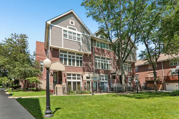 4930 S Cornell AVE #E, Chicago, IL 60615