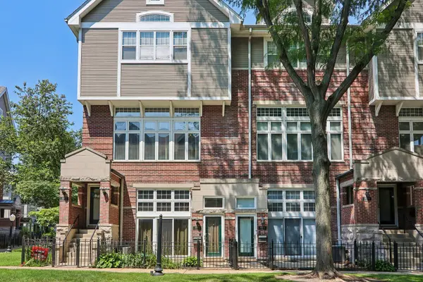 4930 S Cornell AVE #E, Chicago, IL 60615