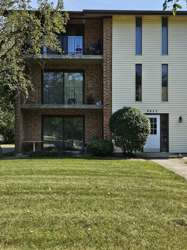9817 Treetop DR #2A, Orland Park, IL 60462