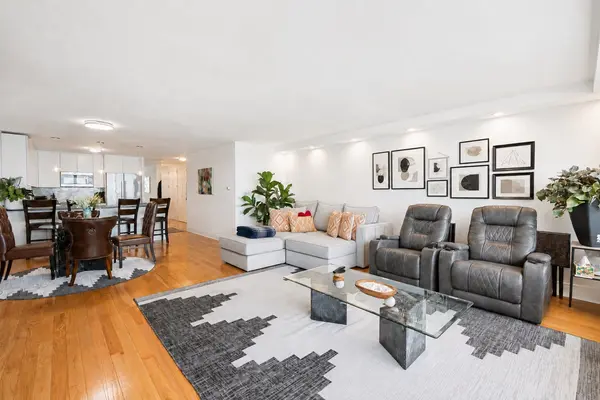 1440 N LAKE SHORE DR #9E, Chicago, IL 60610