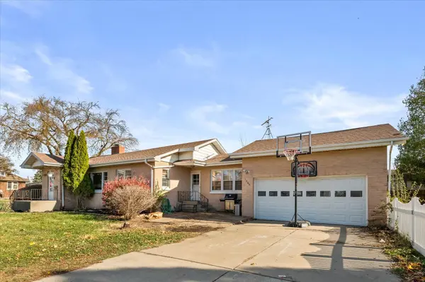 1060 Catherine ST, Joliet, IL 60435