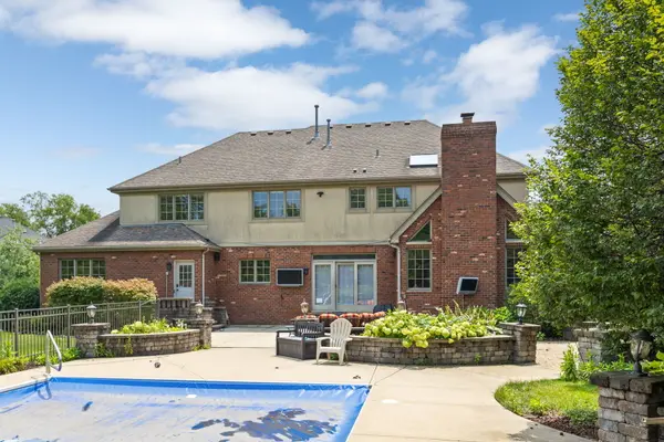 21588 Williamsburg CT, Frankfort, IL 60423