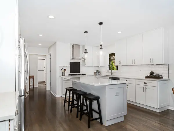6S115 New Castle RD, Naperville, IL 60540