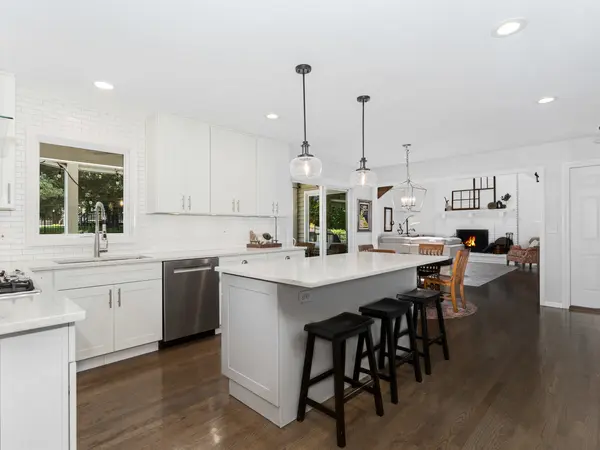 6S115 New Castle RD, Naperville, IL 60540
