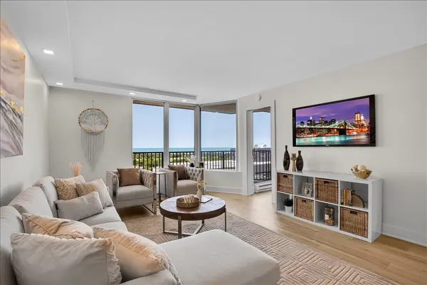 4170 N Marine DR #19M, Chicago, IL 60613