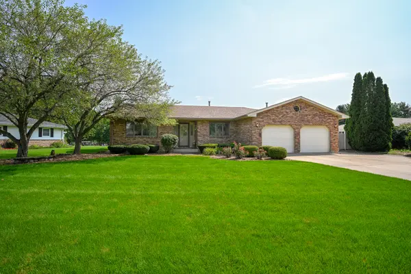 310 Wintree LN, New Lenox, IL 60451