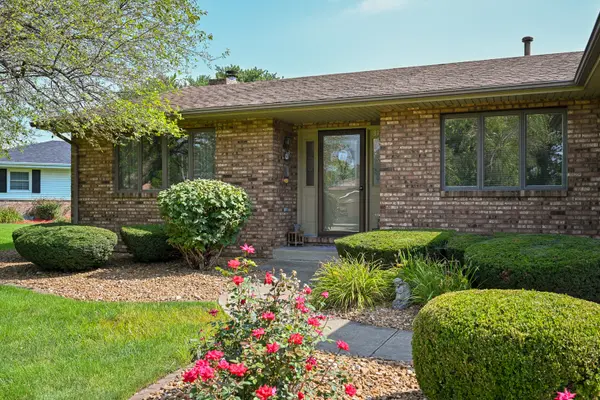 310 Wintree LN, New Lenox, IL 60451