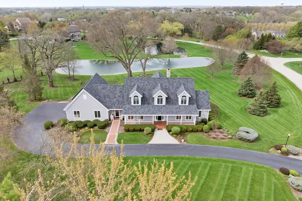 3916 Windmere LN, Johnsburg, IL 60051