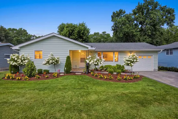 1109 Wicker ST, Woodstock, IL 60098