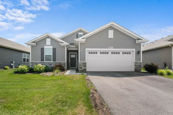 897 Plateau DR, Pingree Grove, IL 60140