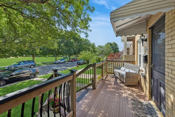 5230 N Mcvicker AVE, Chicago, IL 60630