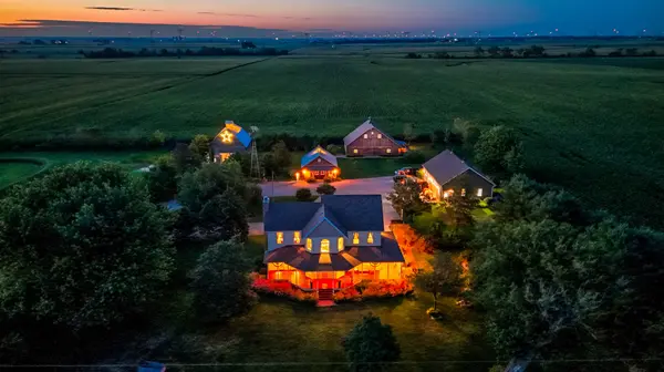 10617 E 2950 North RD, Blackstone, IL 61313