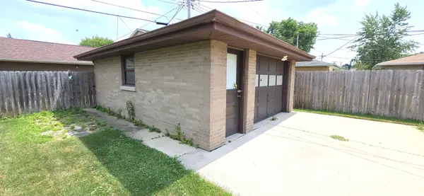 1904 Oakland AVE, Crest Hill, IL 60403