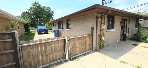 1904 Oakland AVE, Crest Hill, IL 60403