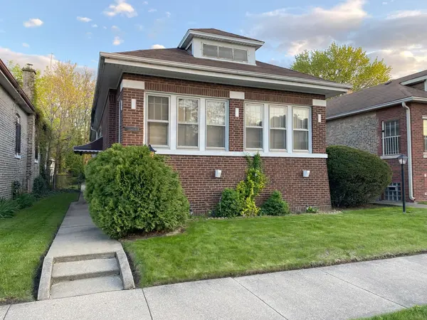 1225 E 71st PL, Chicago, IL 60619