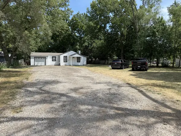 8307 N 2nd ST, Machesney Park, IL 61115