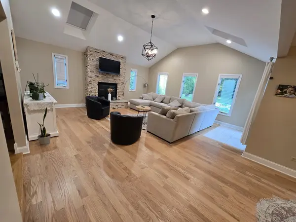 1909 W 56th ST, La Grange Highlands, IL 60525