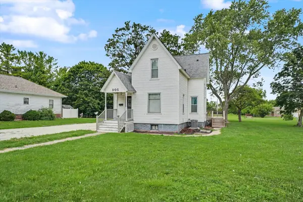 905 E Pells ST, Paxton, IL 60957