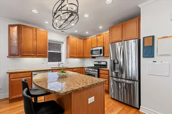 2449 W FOSTER AVE #1E, Chicago, IL 60625