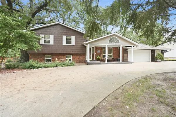 26 Timber Ridge DR, Fairbury, IL 61739
