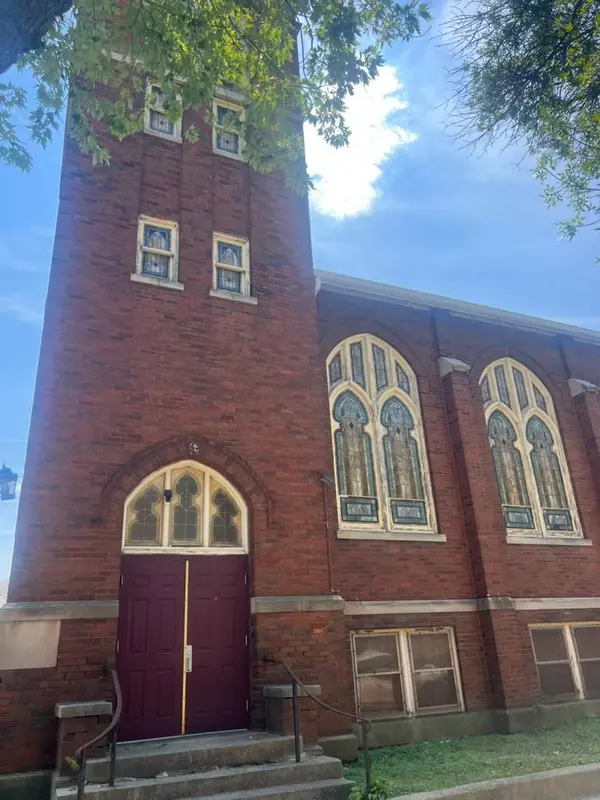 7800 S Loomis BLVD, Chicago, IL 60620