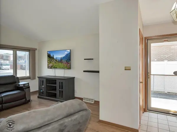 11044 Menard AVE, Chicago Ridge, IL 60415