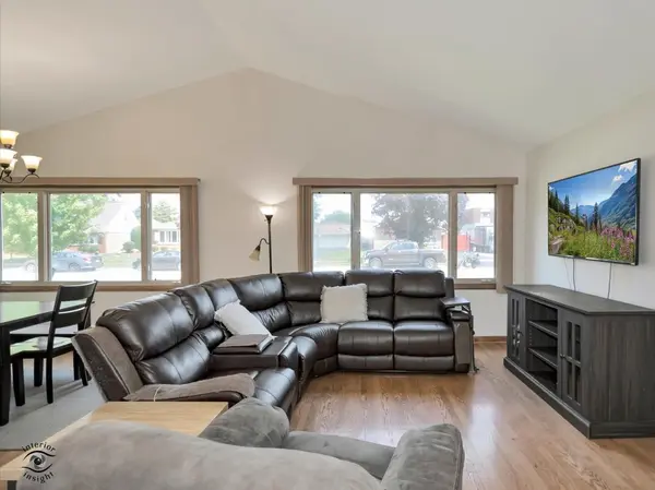 11044 Menard AVE, Chicago Ridge, IL 60415