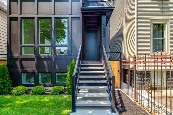 1830 N Saint Louis AVE #1F, Chicago, IL 60647