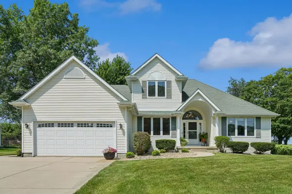 39 White Pine RD, Geneseo, IL 61254