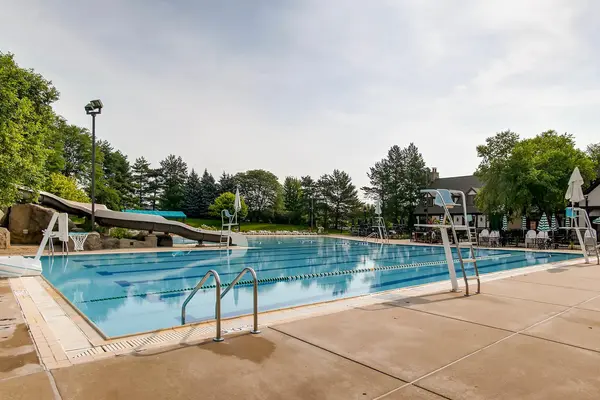 1308 Hamlet RD, Naperville, IL 60564